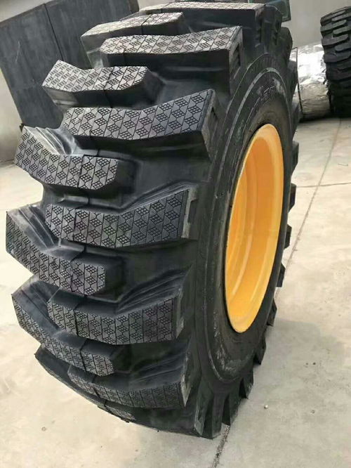 鏟車輪胎16 70 20全鋼半實(shí)心輪胎 性能、生產(chǎn)與市場(chǎng)解析